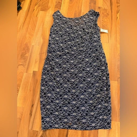 Dress Barn Elegant Navy and Cream Midi Dress - Picture 5 of 7